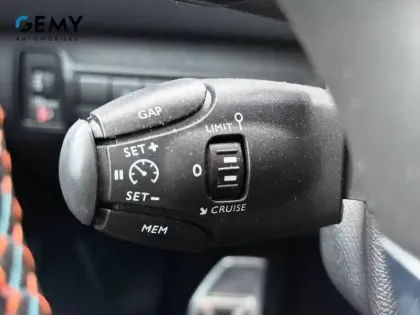 Photo 11 Peugeot 308  PureTech 130ch S&S EAT8