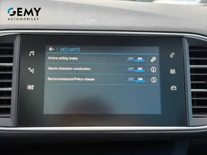 Photo 16 Peugeot 308  PureTech 130ch S&S EAT8