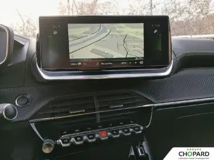 Photo 12 Peugeot 2008  PureTech 130 S&S BVM6