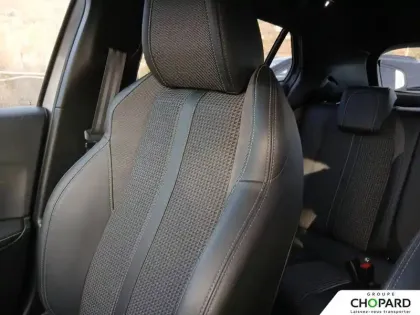 Photo 19 Peugeot 2008  PureTech 130 S&S BVM6