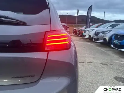 Photo 46 Peugeot 208  Hybrid 100 e-DCS6