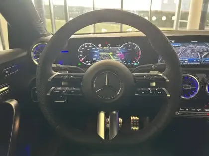 Photo 5 Mercedes Classe A  180 d 8G-DCT