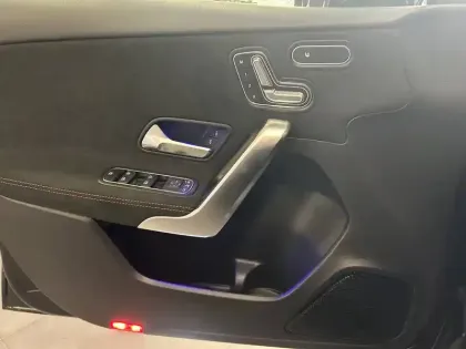 Photo 10 Mercedes Classe A  180 d 8G-DCT