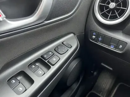 Photo 17 Hyundai Kona  Hybrid 141