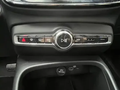 Photo 30 Volvo Xc40  B3 163 ch DCT7