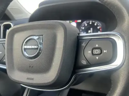 Photo 32 Volvo Xc40  B4 197 ch DCT7