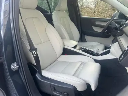 Photo 24 Volvo Xc40  B4 197 ch DCT7