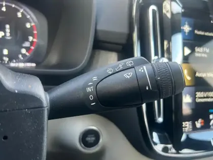 Photo 8 Volvo Xc40  B4 197 ch DCT7