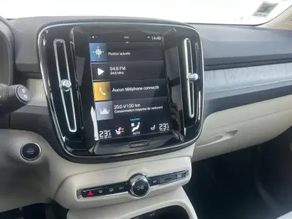 Photo 14 Volvo Xc40  B4 197 ch DCT7