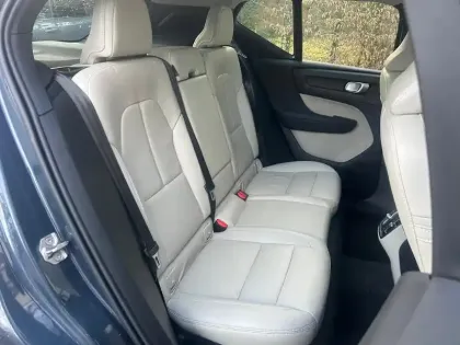 Photo 21 Volvo Xc40  B4 197 ch DCT7