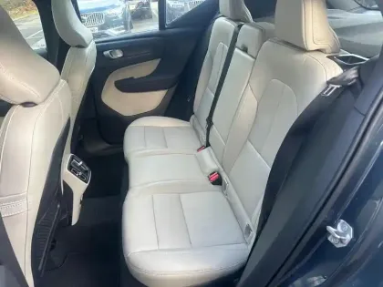 Photo 20 Volvo Xc40  B4 197 ch DCT7