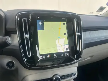 Photo 10 Volvo Xc40  B4 197 ch DCT7