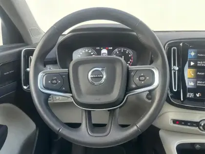 Photo 22 Volvo Xc40  B4 197 ch DCT7