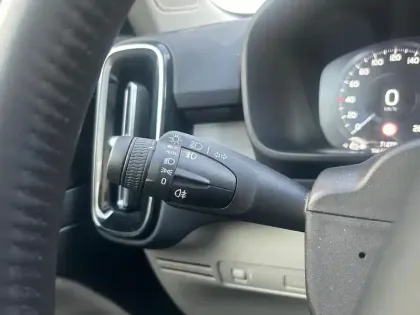 Photo 12 Volvo Xc40  B4 197 ch DCT7