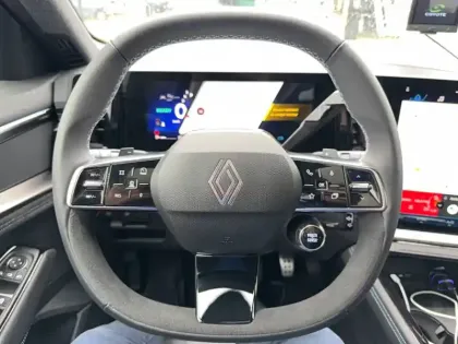 Photo 126 Renault Espace  full hybrid E-Tech 200 ch 7pl