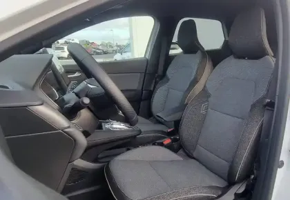 Photo 8 Renault Symbioz  E-Tech full hybrid 145