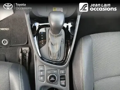 Photo 12 Toyota Yaris  Cross Hybride 116h AWD-i