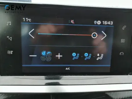 Photo 13 Peugeot 2008  PureTech 100 S&S BVM6