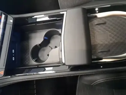 Photo 34 Renault Austral  E-Tech hybrid 200