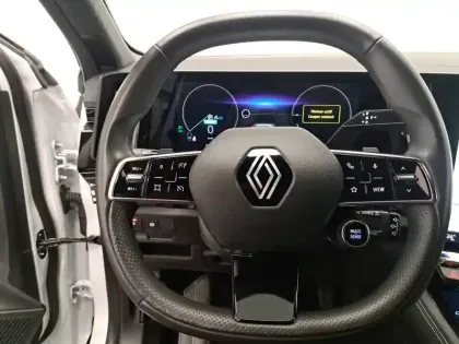 Photo 33 Renault Austral  E-Tech hybrid 200