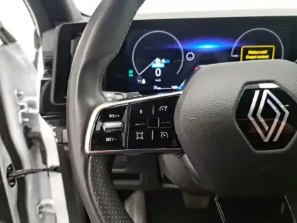 Photo 31 Renault Austral  E-Tech hybrid 200