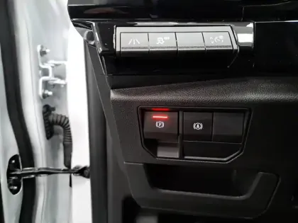 Photo 28 Renault Austral  E-Tech hybrid 200