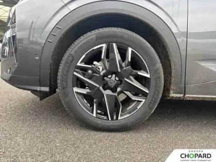 Photo 20 Peugeot 5008  Hybrid 145 e-DCS6