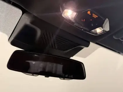 Photo 17 BMW X1 i eDrive20 204ch BVA