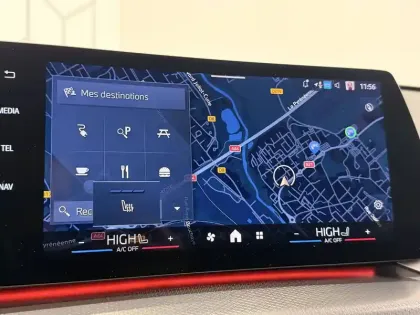 Photo 12 BMW X1 i eDrive20 204ch BVA