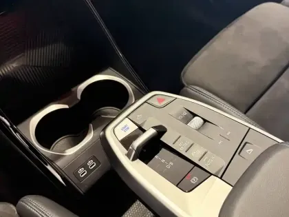 Photo 8 BMW X1 i eDrive20 204ch BVA