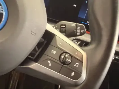 Photo 21 BMW X1 i eDrive20 204ch BVA