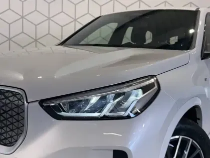 Photo 42 BMW X1 i eDrive20 204ch BVA