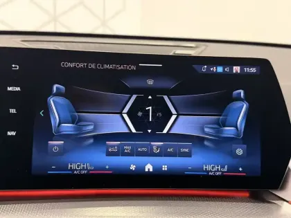 Photo 19 BMW X1 i eDrive20 204ch BVA