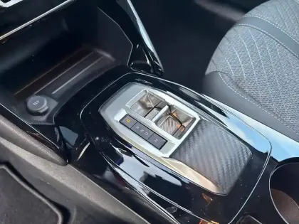 Photo 13 Peugeot 208  Hybrid 110 e-DCS6