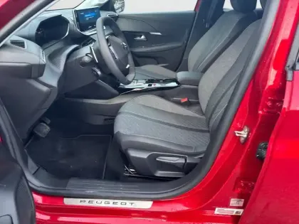 Photo 10 Peugeot 208  Hybrid 110 e-DCS6