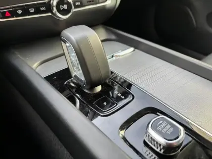 Photo 21 Volvo V60  B4 197 ch DCT7