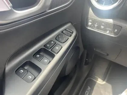 Photo 15 Hyundai Kona  Electrique 39 kWh - 136 ch