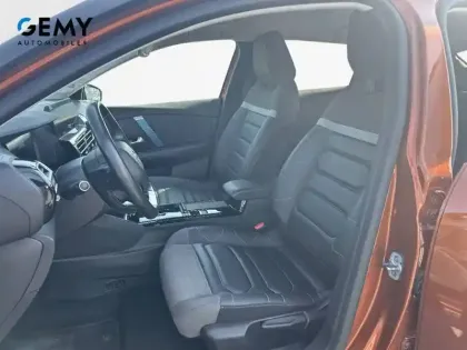 Photo 8 Citroën C4 e- 136 ch Automatique