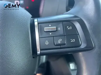 Photo 16 Citroën C4 e- 136 ch Automatique