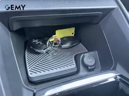 Photo 24 Citroën C4 e- 136 ch Automatique