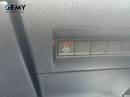 Photo 21 Peugeot 2008  Electrique 136 ch