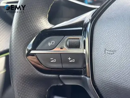 Photo 18 Peugeot 2008  Electrique 136 ch