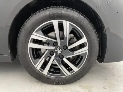 Photo 17 Peugeot 208  PureTech 100 S&S BVM6