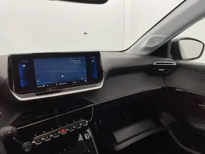 Photo 27 Peugeot 208  PureTech 100 S&S BVM6