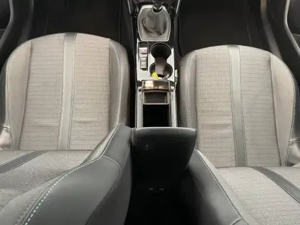 Photo 24 Peugeot 208  PureTech 100 S&S BVM6