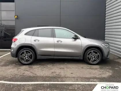Photo 35 Mercedes GLA  250 e 8G-DCT
