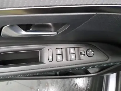 Photo 26 Peugeot 3008  BlueHDi 130ch S&S EAT8