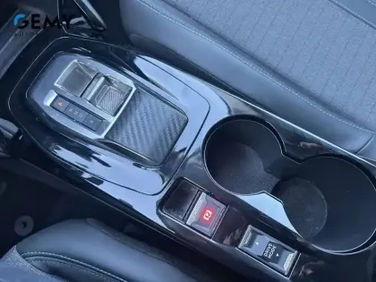 Photo 15 Peugeot 2008  Electrique 136 ch