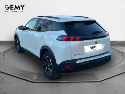 Photo 6 Peugeot 2008  Electrique 136 ch