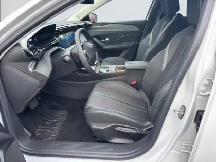 Photo 10 Peugeot 308  Hybrid 145 e-DCS6